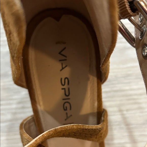 Via Spiga Tan Strappy Sandals - Picture 2 of 8